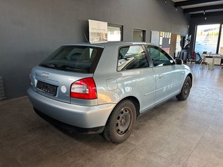 Audi A3 Attraction 1,6Ltr.*8-fach bereift*Xenon*Klima - bilder 3