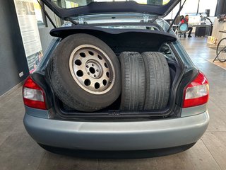 Audi A3 Attraction 1,6Ltr.*8-fach bereift*Xenon*Klima - bilder 7