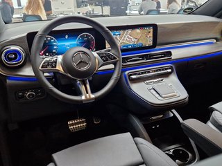 Mercedes-Benz V 300d 4MATIC AMG-Line lang*360°Kamera*7-Sitzer* - bilder 9