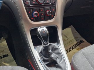 Opel Astra J Sports Tourer Design Edition 1,7CDTI*PDC - bilder 8