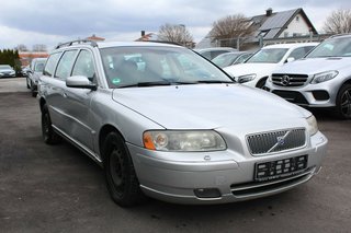 Volvo V70 2.4 D5 AWD Summum - bilder 1