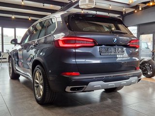 BMW X5 xDrive30d xLine*Pano*Head Up*Navi*Temp* - bilder 9
