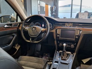 Volkswagen Passat Variant Highline 1.8TSI*Pano*Keyless Go* - foto 4