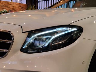 Mercedes-Benz E 300de AMG-Line*Head-Up*Kamera*CarPlay*ACC* - photo 5