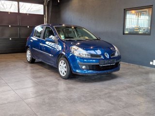 Renault Clio - photo 1