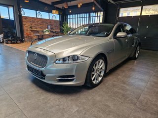 Jaguar XJ Portfolio Lang Luxury 3,0 V6*PANO*KAMERA* - foto 2