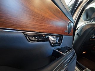 Jaguar XJ Portfolio Lang Luxury 3,0 V6*PANO*KAMERA* - foto 8