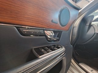 Jaguar XJ Portfolio Lang Luxury 3,0 V6*PANO*KAMERA* - foto 8