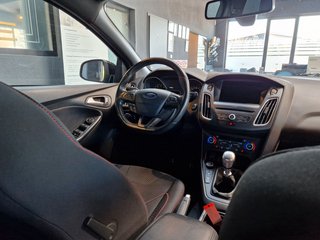 Ford Focus ST-Line 1,5EcoBoost*CARPLAY*PARK-PILOT* - bilder 4
