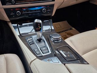 BMW 535d xDrive Luxury*Navi*Kamera*Bi-Xenon* - bilder 8