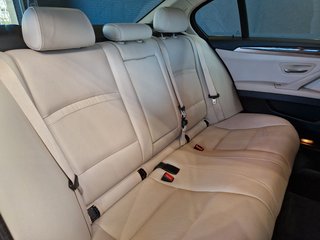 BMW 535d xDrive Luxury*Navi*Kamera*Bi-Xenon* - bilder 14