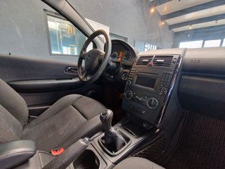 Mercedes-Benz A 150 Classic*KLIMA*SHZ*BLUETOOTH*CD* - foto 9