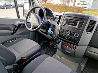 Volkswagen Crafter Kombi 35 mittel L2H1*Behindert*9S - bilder 1