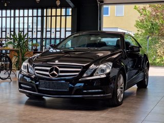 Mercedes-Benz E 220d Coupe BlueEfficiency Elegance*AHK*NAVI - foto 4