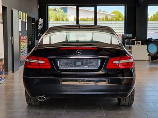 Mercedes-Benz E 220d Coupe BlueEfficiency Elegance*AHK*NAVI - foto 6