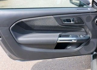 Ford Mustang 2,3EcoBoost*Kamera*CarPlay* - bilder 7