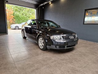 Audi A4 Lim. 1.8 T*S Line*Xenon*SHZ*PDC - foto 1