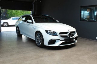 Mercedes-Benz E 63 AMG 4Matic+V8 Biturbo*Pano*AHK*Comand* - photo 1