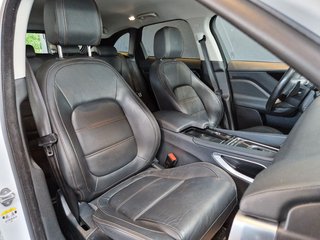 Jaguar F-Pace 25d Prestige AWD*CarPlay*Navi*Kamera - bilder 13