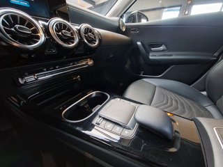 Mercedes-Benz A 180d Limousine Style*8G-DCT*KEYLESS*NAVI*LED - bilder 10