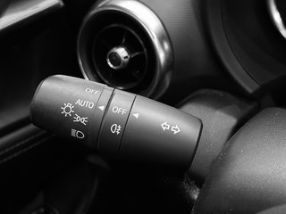 Mazda MX-5 *Leder*Bose*1. Hand* #- nur 5.491 km - # - bilder 24