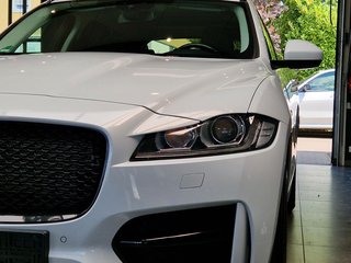 Jaguar F-Pace Black Pack R-Sport 25d AWD*Pano*Meridian* - bilder 10