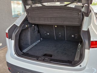 Jaguar F-Pace Black Pack R-Sport 25d AWD*Pano*Meridian* - bilder 4