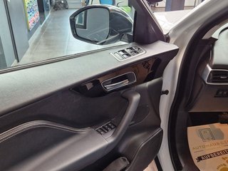 Jaguar F-Pace Black Pack R-Sport 25d AWD*Pano*Meridian* - bilder 5