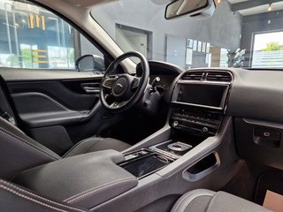 Jaguar F-Pace Black Pack R-Sport 25d AWD*Pano*Meridian* - bilder 17