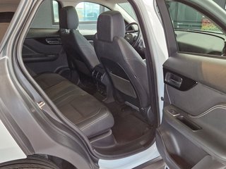 Jaguar F-Pace Black Pack R-Sport 25d AWD*Pano*Meridian* - bilder 18