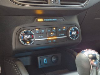 Ford Focus Turnier ST 320PS*KAMERA*AHK*CARPLAY*NAVI - foto 13