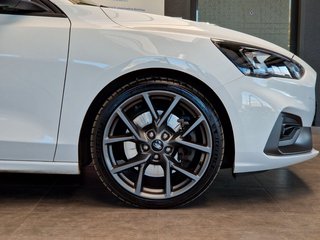 Ford Focus Turnier ST 320PS*KAMERA*AHK*CARPLAY*NAVI - foto 9