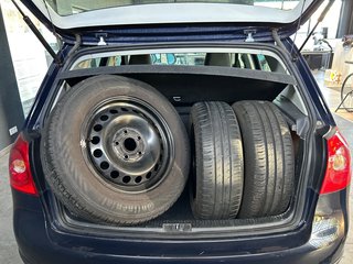 Volkswagen Golf V 1.4*1.Hand*AHK*Klima*TÜV bis 02/2028 - photo 3