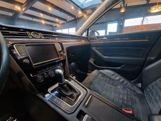 Volkswagen Passat Variant Highline 1.8TSI*Pano*Keyless Go* - photo 2