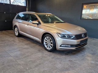 Volkswagen Passat Variant Highline 1.8TSI*Pano*Keyless Go* - photo 3
