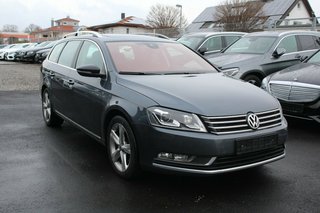 Volkswagen Passat 2.0 TDI Variant BlueMotion*Pano*AHK*DSG - photo 1