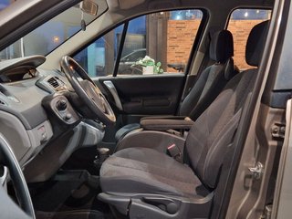 Renault Scenic Exception 2.0 16V*Keyless Go*AHK*Xenon* - photo 9