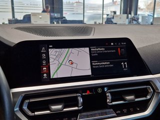 BMW 420d xDrive Gran Coupé*KAMERA*CARPLAY*HUD*AHK* - foto 9
