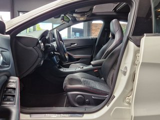 Mercedes-Benz CLA 200 AMG-Line*PANO*BI-XENON*ALCANTARA* - photo 1