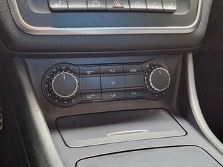 Mercedes-Benz CLA 200 AMG-Line*PANO*BI-XENON*ALCANTARA* - photo 13