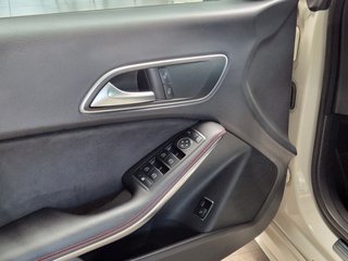 Mercedes-Benz CLA 200 AMG-Line*PANO*BI-XENON*ALCANTARA* - photo 10