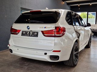 BMW X5 M50d Pano*Standhzg*h&k*360° Kamera - foto 3