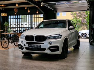 BMW X5 M50d Pano*Standhzg*h&k*360° Kamera - foto 8