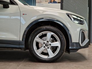 Audi Q2 35TFSI S-Line*GARAGENFAHRZEUG*KAMERA*AHK*ACC - photo 1