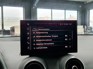 Audi Q2 35TFSI S-Line*GARAGENFAHRZEUG*KAMERA*AHK*ACC - photo 13