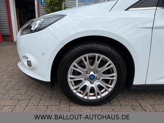 Ford Focus Lim. Titanium*2.HAND*KLIMA*TEMP*SHZ*PD*AHK - bilder 10