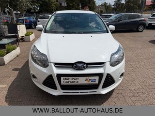 Ford Focus Lim. Titanium*2.HAND*KLIMA*TEMP*SHZ*PD*AHK - bilder 3
