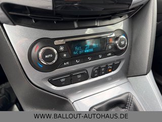 Ford Focus Lim. Titanium*2.HAND*KLIMA*TEMP*SHZ*PD*AHK - bilder 14