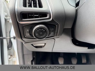 Ford Focus Lim. Titanium*2.HAND*KLIMA*TEMP*SHZ*PD*AHK - bilder 10