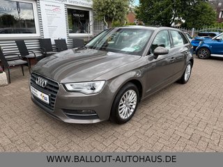 Audi A3 Sportback Ultra*2.HAND*SPUR*NAV*TEMP*BI-XENON - foto 2